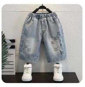 Set Outfit per Ragazzi Adolescenti: T-shirt Bianca con Stampa e Pantaloncini in Denim, 2 Pezzi Casual - Product Image 6