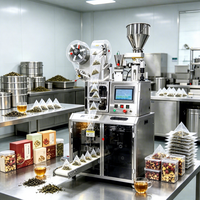 Machine d'emballage automatique de sachets de thé triangulaires avec fonction de remplissage quantitatif pour l'emballage de sachets de thé en maille de nylon de qualité alimentaire