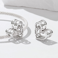 Charme romantique en forme de cœur avec sertissage à griffes de diamant rond pour femme, bijoux de fiançailles plaqués rhodium