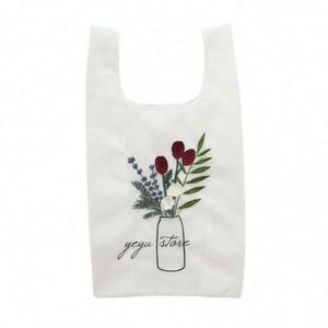 Sac de shopping personnalisé en organza léger et luxueux, durable, avec dentelle, pour femmes, idéal pour la promotion florale - Product Image 1