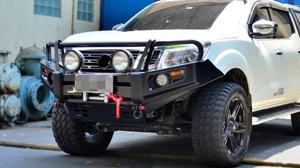 Parachoques delantero para coche, venta al por mayor de 4x4, accesorios para <span class=keywords><strong>Pick</strong></span> <span class=keywords><strong>up</strong></span>, Kit de carrocería compatible con parachoques delantero para <span class=keywords><strong>NISSAN</strong></span> <span class=keywords><strong>NP300</strong></span> - Product Image 2