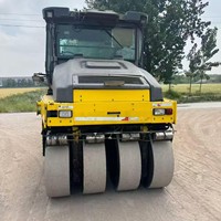 Rouleau pneumatique Dynapac CP275 à 9 roues, poids réglable de 14 à 30 tonnes pour les projets de compactage de routes en asphalte