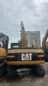 CAT 320BL Gebrauchter Bagger zum Verkauf, Schwerlast-Raupenbagger, Perfekt für Mittlere Bau-, Bergbau- und Straßenreparaturprojekte - Product Image 3