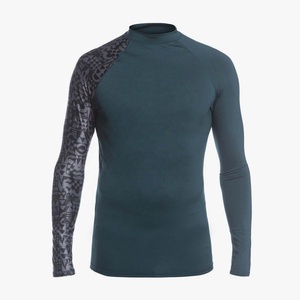 Camiseta de Protección Solar con Capucha para Hombre, Material Poliéster/Spandex, Diseño con Cuello Redondo, Marca Personalizada para Buceo y Pesca Submarina - Product Image 1