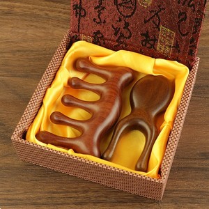 Set <span class=keywords><strong>Regalo</strong></span> Pettine in Legno di Sandalo Creativo Stile Cinese, Pettine Massaggiante per Meridiani, <span class=keywords><strong>Regalo</strong></span> per Riunioni Aziendali - Product Image 1