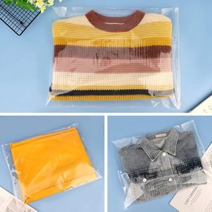 ถุงซิปล็อคพลาสติก LDPE แบบด้าน/แบบฝ้า สำหรับเสื้อยืด ชุดว่ายน้ำ และเสื้อผ้า - Product Image 4