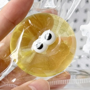 Jouet Squishy Mignon 4cm en TPR, Balle Anti-Stress à Rebond Lent avec Yeux et Texture Maltose, Jouet de Décompression à Presser avec Porte-clés - Product Image 4