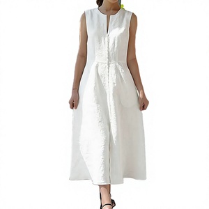 Robe longue vintage douce pour femme, col en V, ceinture à la taille, en velours côtelé, coton et lin, sans manches, respirante, lavable, avec fente à l'ourlet - Product Image 4