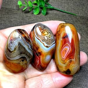 Wholesale Bulk Natural Onyx Agate Palm Stone Home Decor&Festival Gifts Natural Worry Stone Natural Striped Agate - Product Image 5