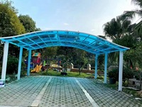 Cochera con Estructura Metálica Resistente al Viento, Refugio Impermeable y Duradero para Estacionamiento de Vehículos al Aire Libre en Regiones Tormentosas