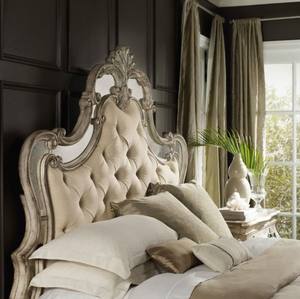 Construction solide Look élégant Arica ensemble de chambre à coucher cadre King convient à la location haut de gamme ou maisons personnelles en bois d'acajou - Product Image 3