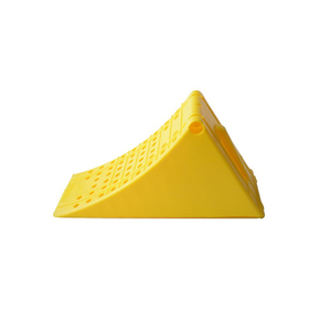 Tope de rueda de plástico amarillo anti-UV para camión, cuña portátil para estacionamiento de coches - Product Image 1