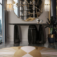 Table d'entrée sur mesure, style moderne et luxueux, en acier inoxydable, plateau blanc et laiton, avec miroir
