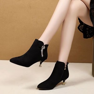 Wholesale Plus Size Black <strong>Low</strong> <strong>Heel</strong> Pointy <strong>Ankle</strong> <strong>Boots</strong> <strong>Women</strong> Comfortable Zipper Short <strong>Boots</strong> <strong>s</strong> - Product Image 4