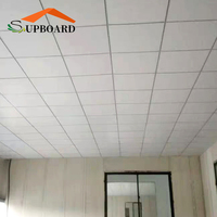 Carrelage de plafond en plaques de plâtre laminé en PVC ignifuge et étanche 60X60 faux plafonds en gypse pour restaurants