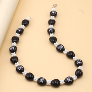 Collar de Graduación 2024 con Forma de Corazón, Colgantes con Temática de Perlas de Imitación, Joyería para Fiestas - Product Image 4