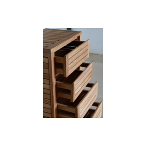 Cette élégante commode à lattes, dotée de quatre tiroirs, allie durabilité intemporelle et design élégant pour une solution de rangement. - Product Image 2