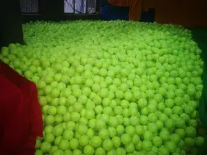 Pet Tennisball fluor zierend grün Kosten günstiges und hochwertiges Hunde trainings spielzeug aus Gummi kern Packung mit 4 Bällen