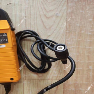 1 abrazadera de corriente Fluke I30S AC/DC corriente máxima 20A/funcional/95% nuevo - Product Image 4