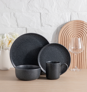 ¡En stock! Juego de Vajilla de Cerámica Negra Mate con Diseño Moteado de 16 Piezas – Platos, Tazones y Tazas Modernos y Minimalistas para 4 Personas, Regalo para el Hogar o Restaurante - Product Image 6