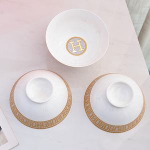 Juego de vajilla de porcelana europea de lujo personalizado al por mayor con tazones y cucharas de porcelana fina, en caja de regalo - Product Image 3