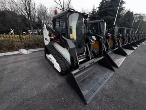 Chargeuse sur chenilles de marque réputée 50 kW XC7-TR08, petite chargeuse compacte sur chenilles de 1 tonne de charge utile avec lame à neige, balai angulaire et tarière. - Product Image 5