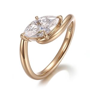Anillo de Compromiso Hecho a Mano con Diamante Moissanite Corte Marquesa en Oro Sólido de 18k, Joyería Personalizada para Regalo del Día de San Valentín - Product Image 1