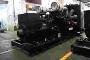 Groupe électrogène diesel Cummins 800 kW à démarrage <span class=keywords><strong>automatique</strong></span>, 400 V, 100 kW, 150 kW, 180 kW, 200 kW, 250 kW, 260 kW, 280 kW, 300 kW, 350 kW, 360 kW, 400 kW, 420 kW, 500 kW - Product Image 6