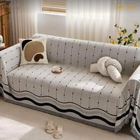 Couverture de canapé en chenille en forme de cœur personnalisée DL, douce et moelleuse en polyester, décoration de luxe pour la maison, vente en gros, cadeau romantique, housse de canapé OEM