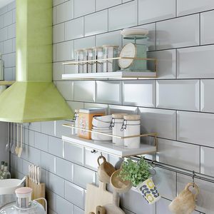 Étagères murales suspendues avec porte-serviettes doré, étagères de rangement décoratives pour salle de bain, cuisine, salon et chambre à coucher - Product Image 3