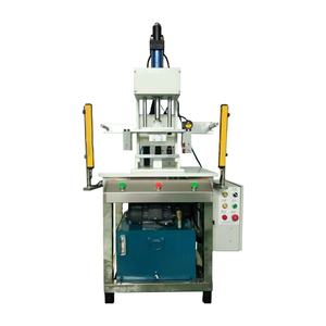 Petite machine à savon Équipement de savon fait main - Product Image 1