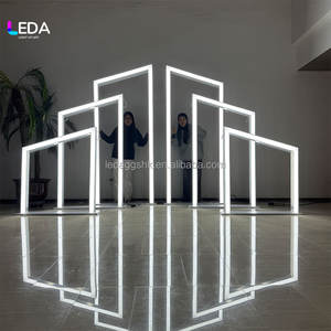 Arche Lumineuse LEDA pour Scène de Mariage, Tunnel de Mariage, Écran LED Élégant en Alliage d'Aluminium pour Décoration de Mariage - Product Image 5