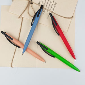 Stylo bille en plastique rebondissant avec logo personnalisé, largeur d'écriture 1,0 mm, stylo promotionnel à thème sportif original avec design unique - Product Image 3