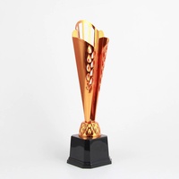 Trofeo de Plástico Personalizado con Temática Deportiva, Trofeo Calado, Copa de Premiación para Estudiantes y Eventos Corporativos