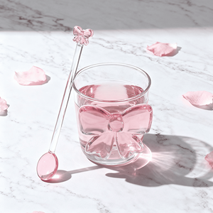 女の子用ピンクのリボン付き手吹きガラス製朝食用水・お茶・ジュース・牛乳用マグカップギフト、高ホウケイ酸ガラス製ピンクの蝶柄グラス - Product Image 3