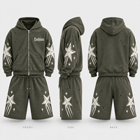 Ensemble sweat à capuche zippé et short en molleton éponge pour homme, avec motif étoile sérigraphié personnalisé, idéal pour un style urbain décontracté