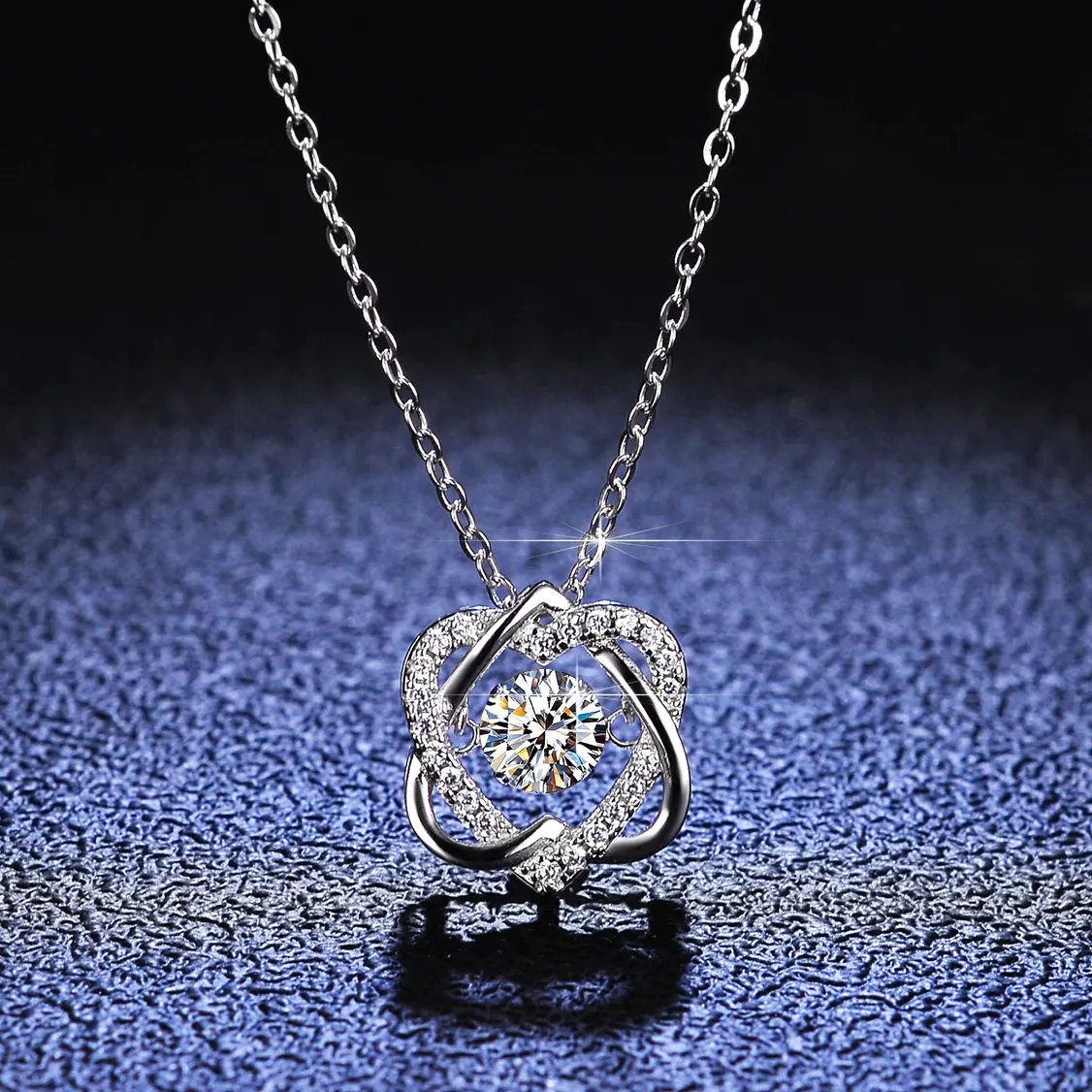 Personnalisé personnel Mode Fine Jewelry Charme Coeur Or Blanc S925 Collier En Argent Sterling 0.5ct Diamant Moissanite Pendentif