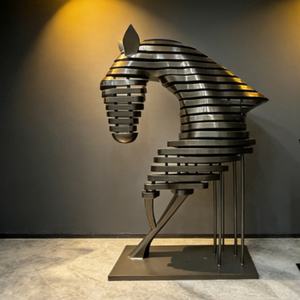 Scultura di Cavallo in Acciaio Inossidabile Personalizzabile, <span class=keywords><strong>Arte</strong></span> Astratta per Spazi Commerciali e Residenziali - Product Image 1