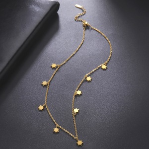 Collier ras du cou Lilia Modèle 01 pour femme, en acier inoxydable plaqué or 18 carats, tendance, cadeau étoile - Product Image 5