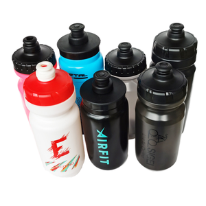610ml 21oz PP Vélo Bouteille D'eau Portable Sans BPA Cyclisme Sport Bouteille D'eau pour <span class=keywords><strong>Tour</strong></span> <span class=keywords><strong>De</strong></span> <span class=keywords><strong>France</strong></span> - Product Image 6