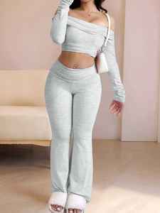 Nuovo Completo Sportivo da Donna Due Pezzi: Top Aderente a Maniche Lunghe con Spalle Scoperte e Pantaloni Lunghi Traspiranti - Product Image 3