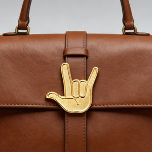 特注金メッキの愛の手話バッジ人気金属工芸品ブローチ服の装飾鉄のお土産 - Product Image 2