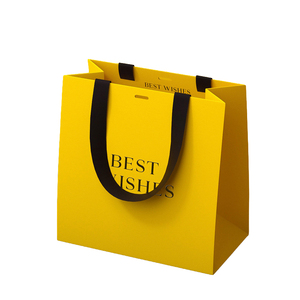 Sac en papier personnalisé de luxe pour bijoux, petit format, gris, noir, blanc, avec logo et couleur dorés - Product Image 2