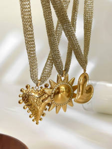 Collane con Ciondolo a Forma di Cuore, Sole e Conchiglia in Acciaio Inox Placcato Oro 18K XINRU per Donne, <span class=keywords><strong>Catena</strong></span> a Maglia Intrecciata alla Moda, Novità 2025 - Product Image 5