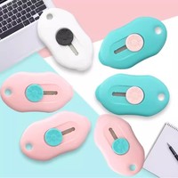Deli 2081 Mini couteau utilitaire pour étudiant Cute Craft Paper Cutter and Opener Tool in Small Art Box for Students