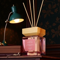 Diffuseur de parfum carré de luxe Witoyou 500 ml en gros avec bâtonnets et couvercle en bois pour la Saint-Valentin et les cadeaux de fêtes