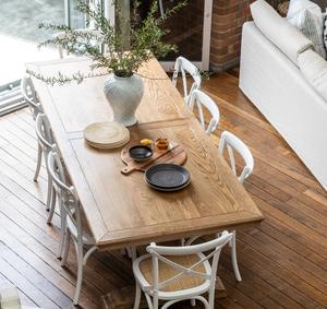 Juego de Comedor de Madera de Roble Grande Estilo Rústico Francés para <span class=keywords><strong>8</strong></span> Personas, Mesa y Sillas de Madera Maciza, Diseño de Lujo para Aplicaciones Hoteleras - Product Image 4