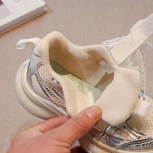 <span class=keywords><strong>2025</strong></span> printemps filles Sneaker Torre chaussures nouveau Style décontracté dentelle Net <span class=keywords><strong>Design</strong></span> pour moyen grands enfants pour la saison d'automne - Product Image 3