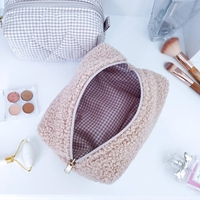 Trousses de toilette de voyage simples et confortables Petite pochette cosmétique Sherpa Chunky Floral à l'intérieur du tissu Marron Teddy Trousse de maquillage