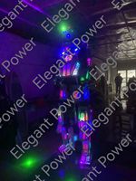 Le robot énorme de marcheur d'échasses a mené le costume avec la batterie rechargeable lumineuse
